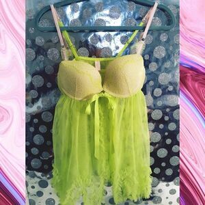 VS 36C Ruffle Underwire Bra/Top